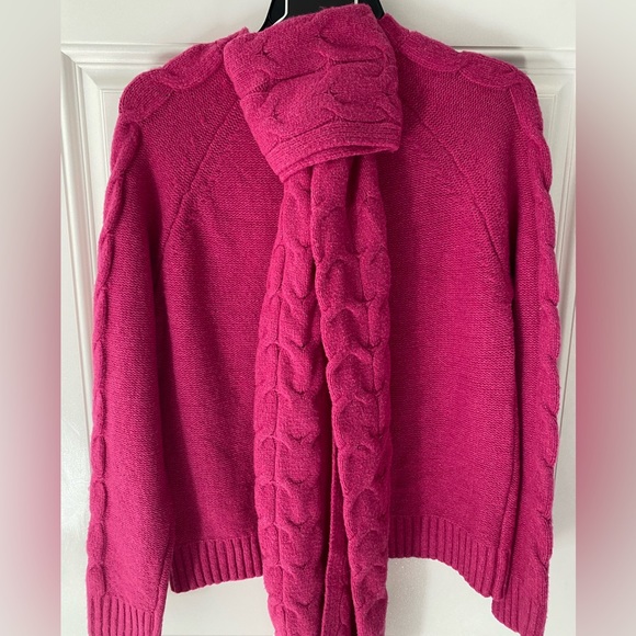 NWT! Sweater + scarf set. Tahari brand. - Picture 2 of 11